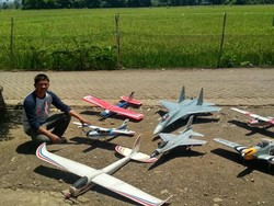 Bikin Pesawat Nirawak Terbang 1 Jam, Sopir Angkot Ini Sempat Dicibir