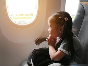 Tips Mengatasi Rasa Takut Anak Saat Naik Pesawat Tips Mengatasi Rasa Takut Anak Saat Naik Pesawat
