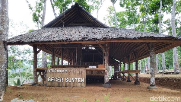 Foto: Sisa-sisa Kerajaan yang Terlupakan di Ciamis