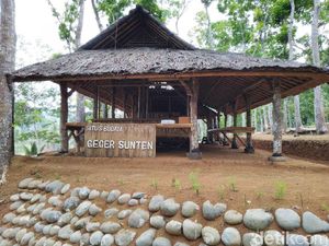 Foto: Sisa-sisa Kerajaan yang Terlupakan di Ciamis