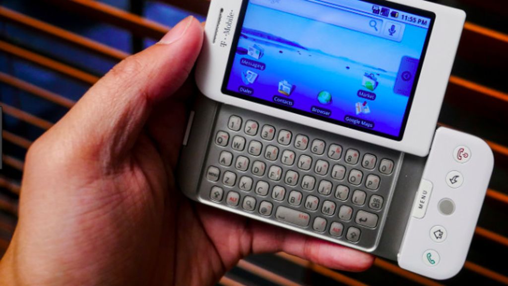 Melihat HTC Dream, Ponsel Pertama Android 10 Tahun Lalu