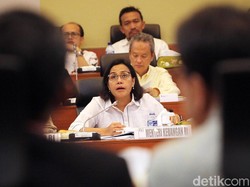 Di Depan Anggota DPR, Sri Mulyani Pamer Peringkat Utang RI Naik
