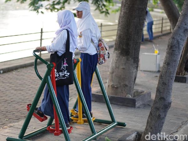 Cari Tempat Asyik untuk Olahraga Sore di Tangerang? Cobain Taman Nobar