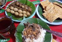 Kuliner Semarang: nasi gandul.