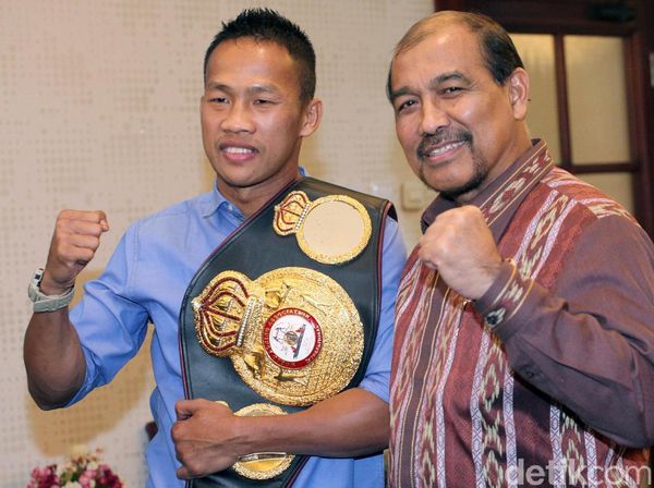 Petinju Daud Yordan Minta Dukungan DPD untuk Laga di Manchester