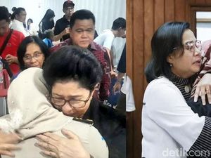 Kata Psikolog Soal Pelukan Para Menteri untuk Keluarga Korban Lion Air JT 610 Kata Psikolog Soal Pelukan Para Menteri untuk Keluarga Korban Lion Air JT 610