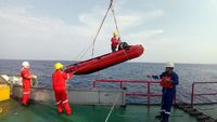 Foto: Cari Lion Air, Begini Suasana di Atas KR Baruna Jaya Pagi Ini