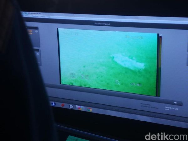 Ini Serpihan Diduga Sayap Lion Air PK-LQP di Dasar Laut