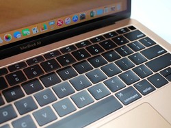 Apple Diduga Mau Bikin Keyboard dari Kaca
