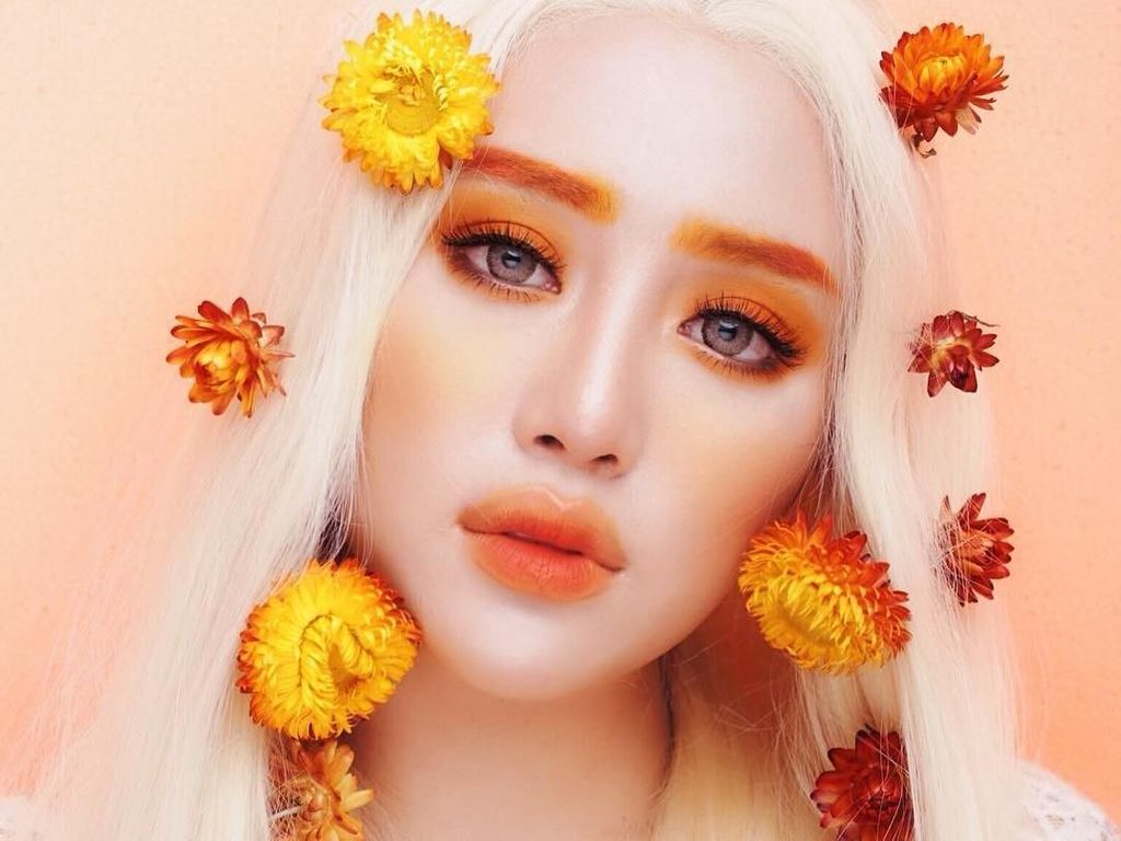 Mengenal Janine Intansari, Beauty Influencer dengan Alis Warna-warni Mengenal Janine Intansari, Beauty Influencer dengan Alis Warna-warni