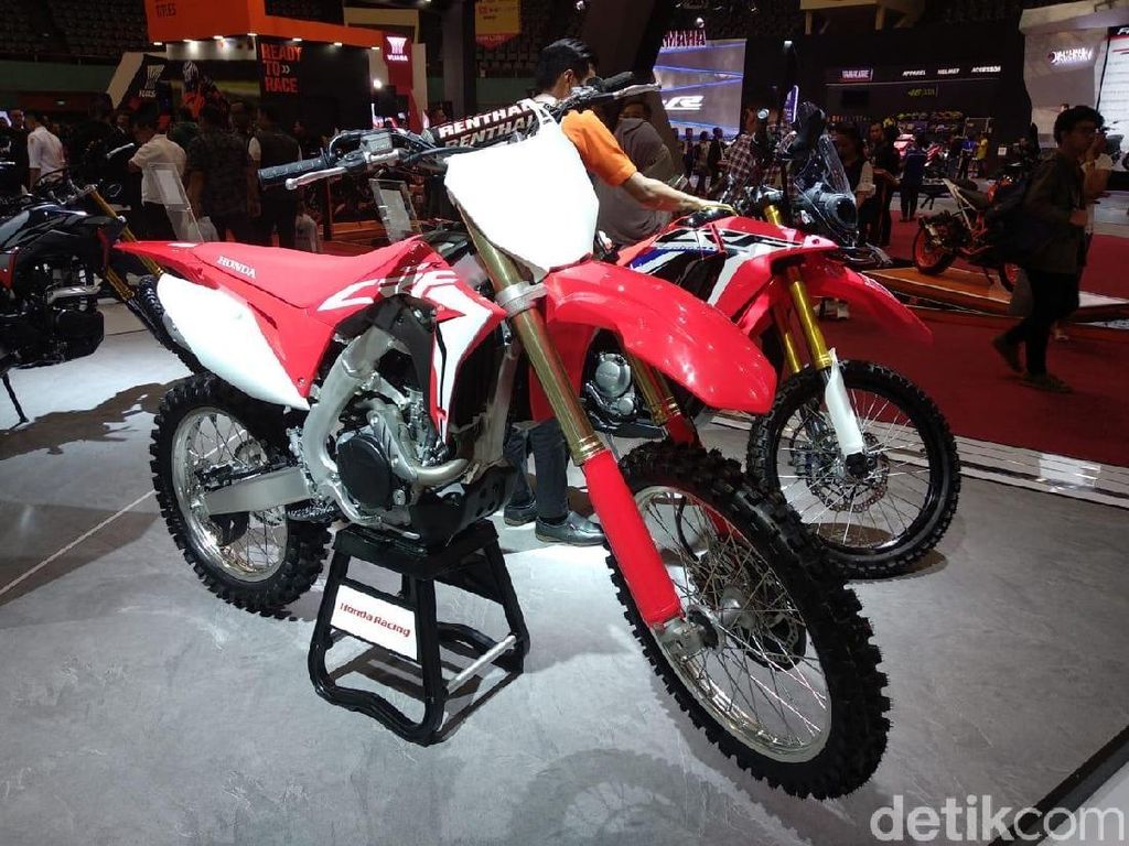 Mejeng di IMOS 2018, Honda Mau Jual CRF450R di Indonesia? Mejeng di IMOS 2018, Honda Mau Jual CRF450R di Indonesia?
