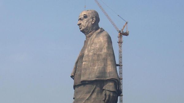 Foto: Ini Patung Tertinggi di Dunia yang Bikin Marah Petani India