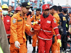 Basarnas-PMI Bahu Membahu di Posko Evakuasi Lion Air JT 610