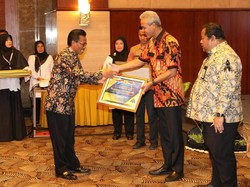 Wujud Empati, Ganjar Kenakan Pita Hitam untuk Korban Lion Air JT 610