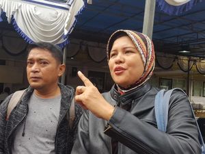 Lihat Barang Istri di TV, Tayyip Datangi Posko Informasi Lion Air Lihat Barang Istri di TV, Tayyip Datangi Posko Informasi Lion Air