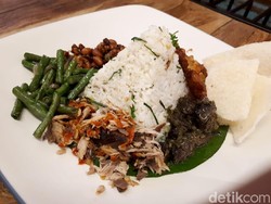 Artivator: Sedap! Nasi Campur dan Es Kopi Kacang Buatan Kafe Artsy di Depok