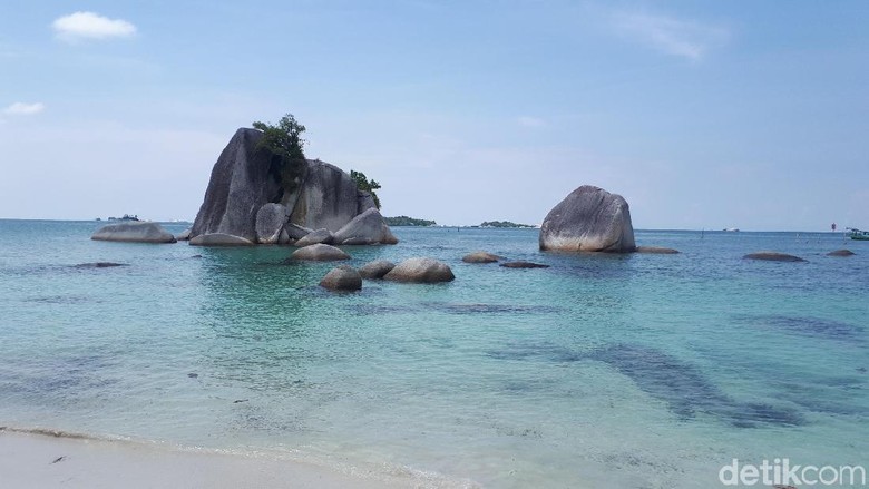 Pantai yang indah di Belitung (Afif Farhan/detikTravel)