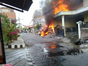 Rumah Penampungan Barang Bekas Terbakar, Pikap dan Motor Hangus