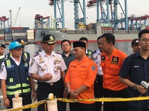 Gubernur Babel Tinjau Posko Utama Basarnas di JICT Tanjung Priok