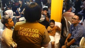 Pendamping Psikolog Temani Keluarga Korban Lion Air