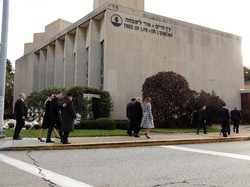 Pelaku Penembakan di Sinagoge Pittsburgh Dituntut 44 Dakwaan