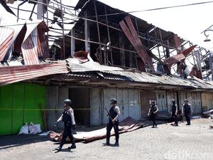 Pascakebakaran Pasar Legi Solo, Pedagang Belum Bisa Jualan Pascakebakaran Pasar Legi Solo, Pedagang Belum Bisa Jualan