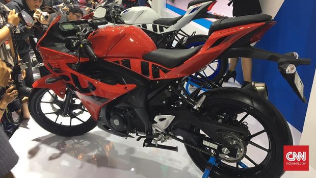 Suzuki GSX-R150 dan Suzuki GSX-S150 dikenalkan di Indonesia.