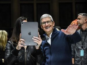 Perusahaan Goyah, CEO Apple Malah Diganjar Rp 220 Miliar