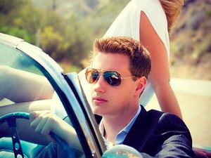 Gaya Jetset Putra Juragan Teknologi Berduit Rp 900 Triliun