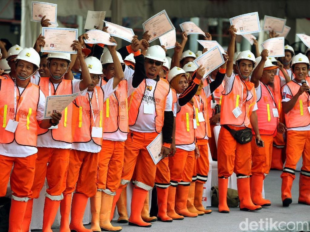 Daya Saing SDM Indonesia Naik 2 Peringkat Daya Saing SDM Indonesia Naik 2 Peringkat