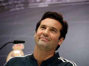 Maradona Prediksi Solari Takkan Lama Latih Madrid Maradona Prediksi Solari Takkan Lama Latih Madrid