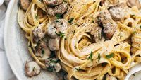 Gurih Creamy 10 Kreasi Fettuccine Ini Dijamin Bikin Ngiler!