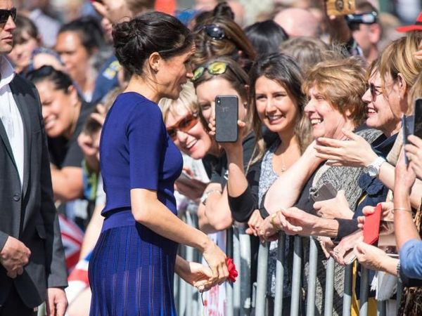 Foto: Berbalut Rok Transparan, Pakaian Dalam Meghan Markle Terekspos