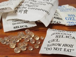 Berbahayakah Jika Tak Sengaja Menelan Silica Gel dalam Makanan?