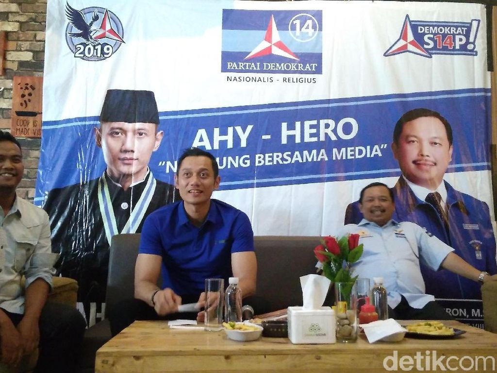 Demokrat Targetkan 15 Persen Kursi DPR RI Demokrat Targetkan 15 Persen Kursi DPR RI