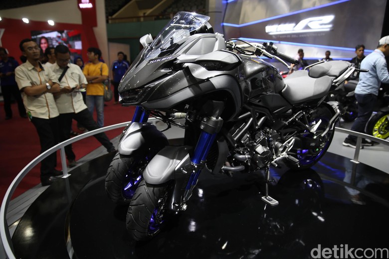 Honda Siapkan Motor Penantang Yamaha Niken