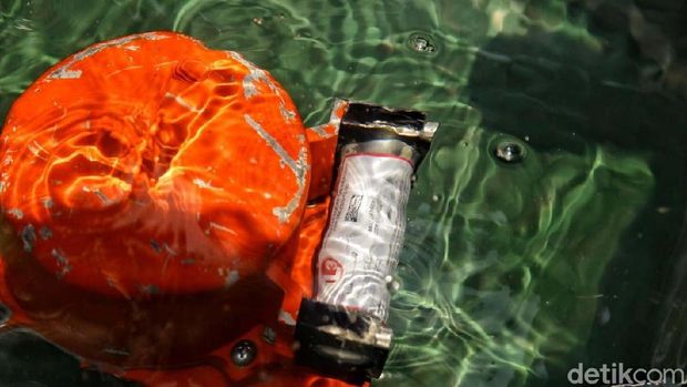 5 Fakta Black Box Pesawat yang Bisa Bunda Ajarkan pada Anak