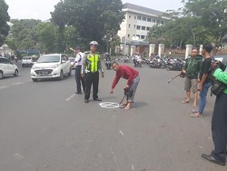 Tumpangi Ojek Online, Mahasiswi Bandung Luka Ditabrak Angkot