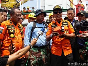 FDR Black Box Lion Air Terpotong Jadi Dua FDR Black Box Lion Air Terpotong Jadi Dua