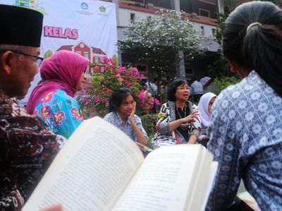 Peringatan Hari Belajar di Luar Kelas