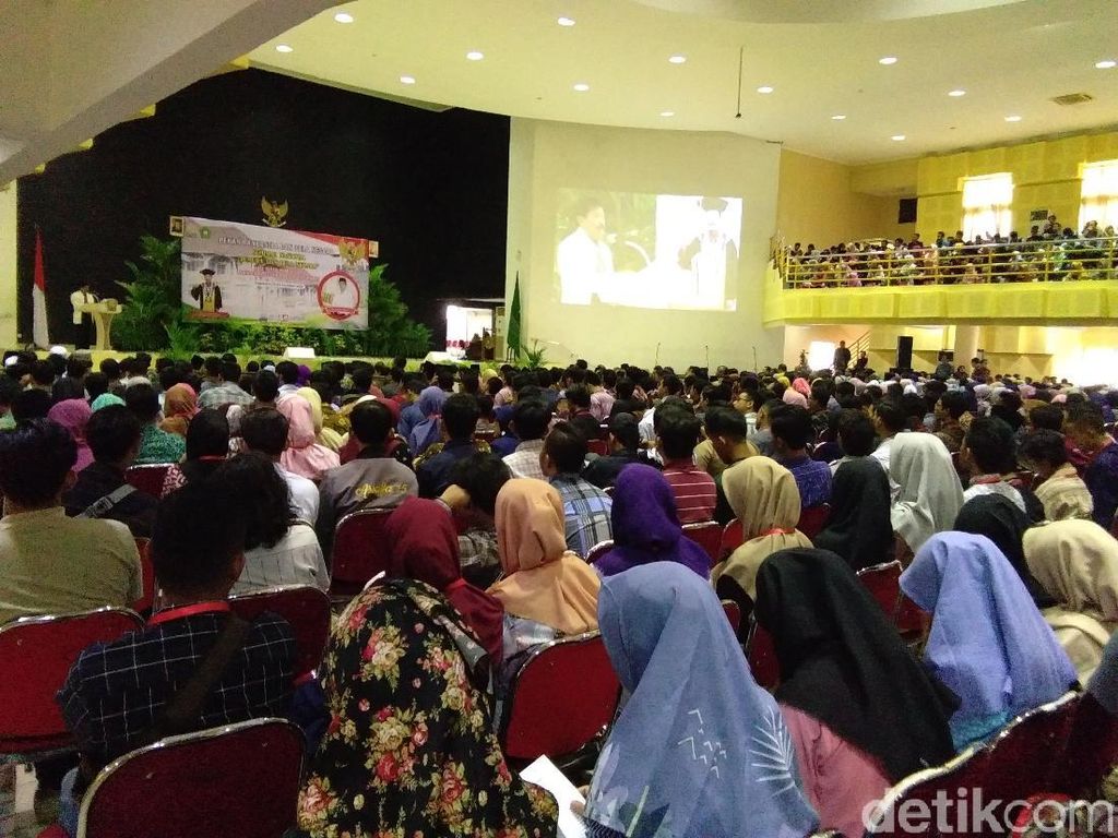 Mensesneg Ungkap Proyek Besar Jokowi untuk Perdamaian Afganistan Mensesneg Ungkap Proyek Besar Jokowi untuk Perdamaian Afganistan