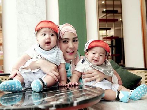 Cerita April Jamine Mencari Solusi di Awal Pemberian MPASI