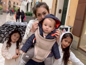 8 Foto Menggemaskan Anak-anak Celine Evangelista