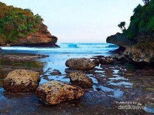 Pantai di Malang yang Punya 3 Keunikan
