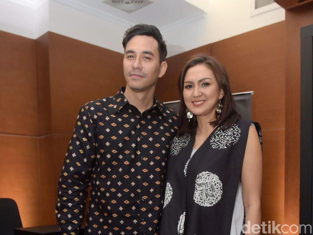 12 Tahun Menikah, Donna Agnesia Beberkan Resep Awet dengan Darius 12 Tahun Menikah, Donna Agnesia Beberkan Resep Awet dengan Darius