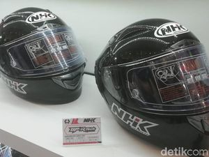IMOS 2018: Helm MotoGP Cuma Rp 2 Jutaan IMOS 2018: Helm MotoGP Cuma Rp 2 Jutaan