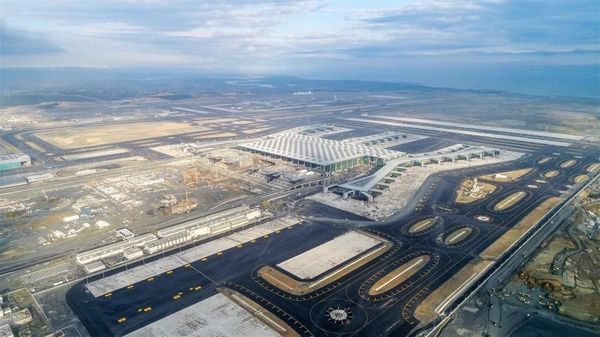 Foto Penampakan Bandara Terbesar di Dunia