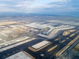 Foto Penampakan Bandara Terbesar di Dunia