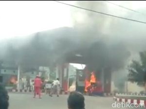 Isi Bensin, Dua Sepeda Motor Terbakar di SPBU Prigi Trenggalek