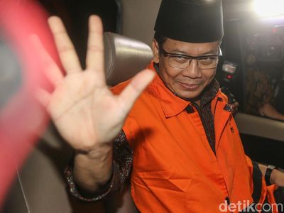 Rompi Oranye untuk Wakil Ketua DPR Taufik Kurniawan